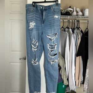 ripped american eagle mom jeans
